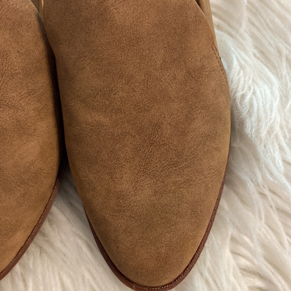 Indigo Women's Tan Loafers size 8 BNWOT color tan see all photos - Picture 2 of 12